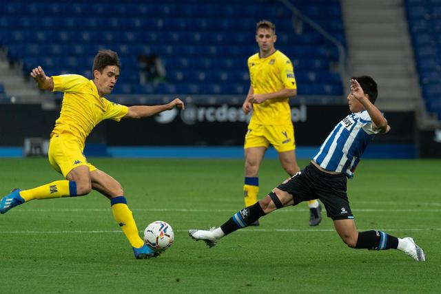 锡安26分库里33分 勇士惜负鹈鹕跌回西部第十