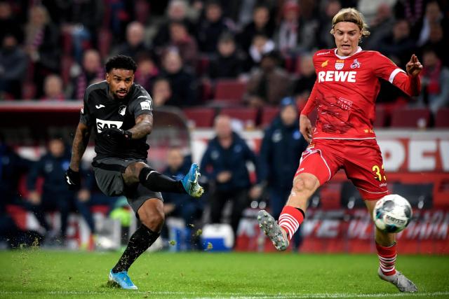 难绷！中国男篮出现23次失误 全队只有9次助攻