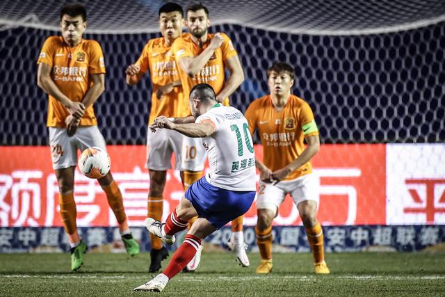 C罗两传一射收获国家队第132场胜利 历史第一人